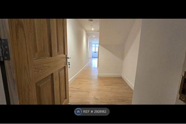 B Upper Lemon Villas, Truro photo 4
