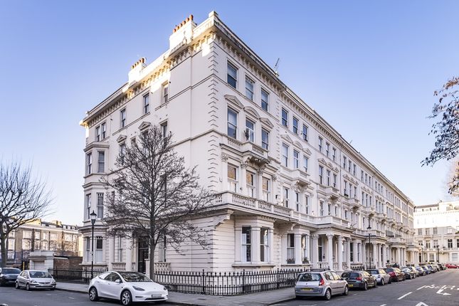 15, Matiere Place, 35-37, Earls Court Square, London photo 4