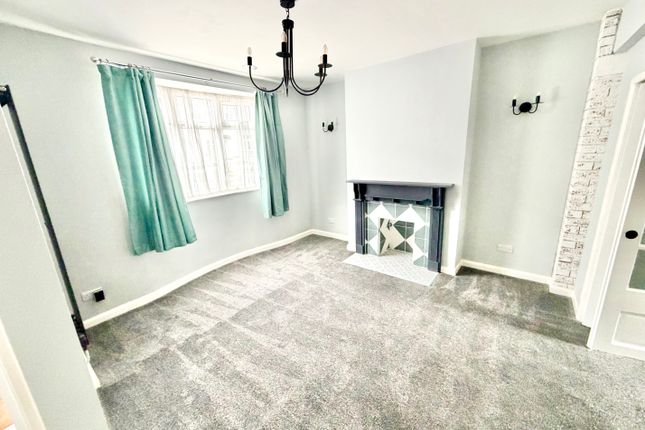 73, Shaftesbury Road, Gosport photo 2