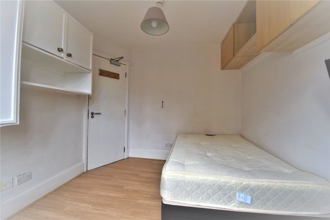 Room K, 5, Coleridge Road, London photo 4