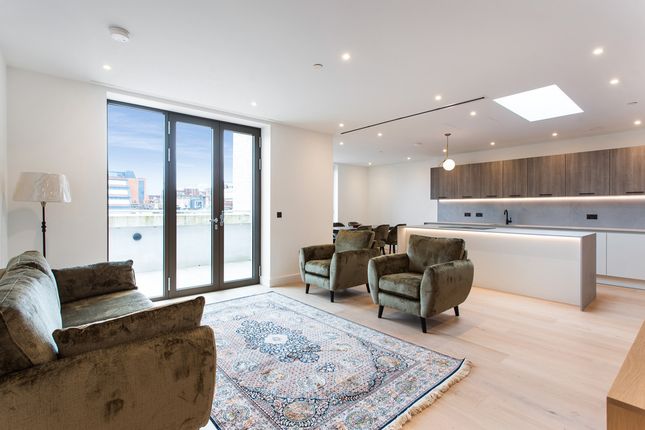 Thumbnail Flat to rent in Cosway Street, London