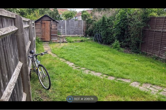 Semi-detached house to rent in Cricket Road, Oxford