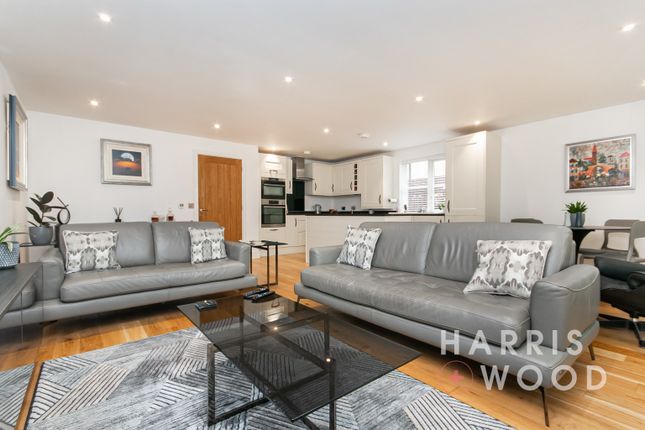 16, Boundary Oaks, Ipswich photo 3