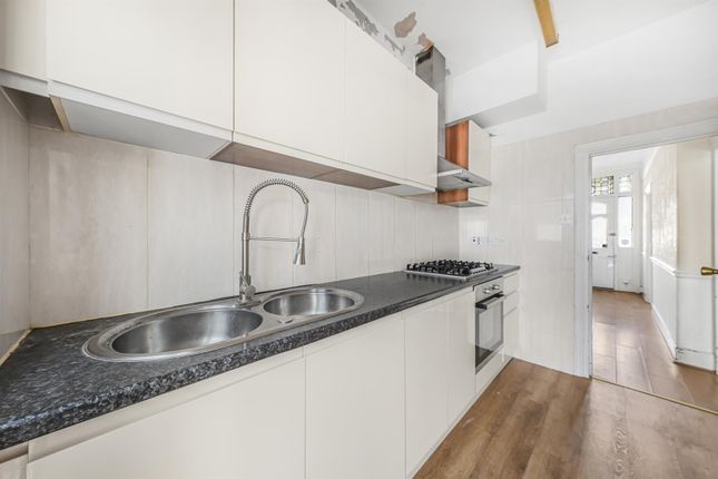26, Leonard Road, London photo 3