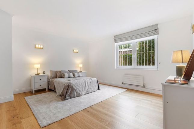 Flat for sale in Priory Road, South Hampstead, London