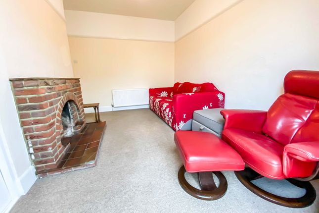 7 Ensbury Avenue, Bournemouth photo 3