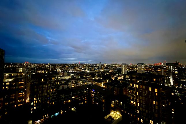 Maine Tower, 9 Harbour Way, London photo 2