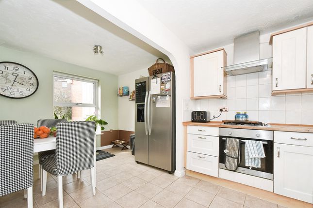 60, Berry Way, Andover photo 4