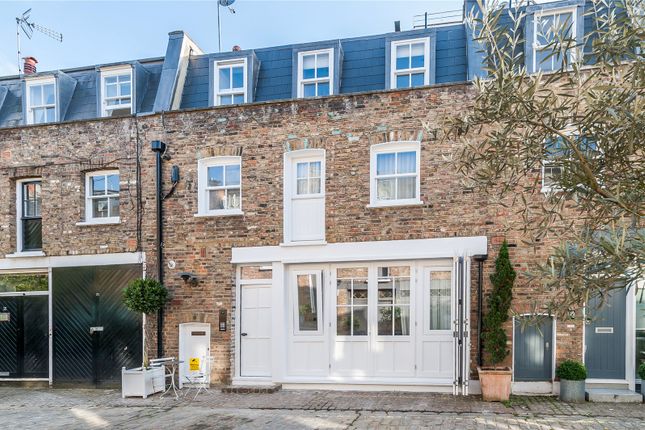 Mews house for sale in Southwick Mews, Hyde Park, London