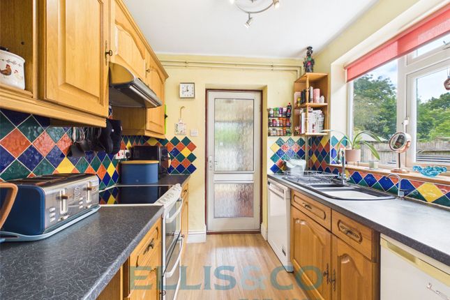 16, Nursery Close, Kent photo 3