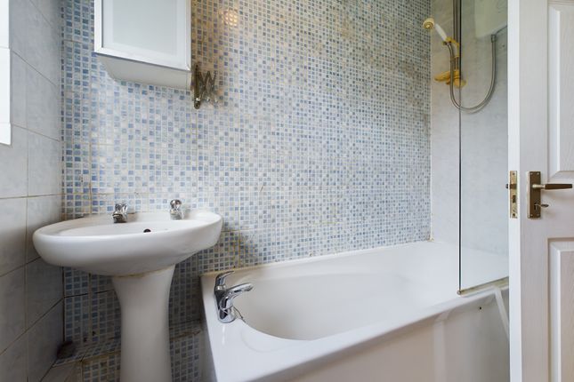Flat for sale in Hangleton Way, Hove