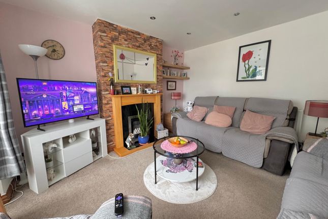 42, Station Estate North, Seaham photo 3