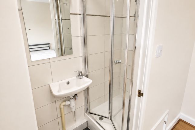65B, Ashhurst Way, Oxford photo 5
