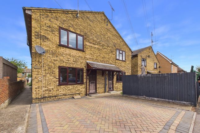 1-bed flat on 32, Rookery Crescent, Rochester, £160,000