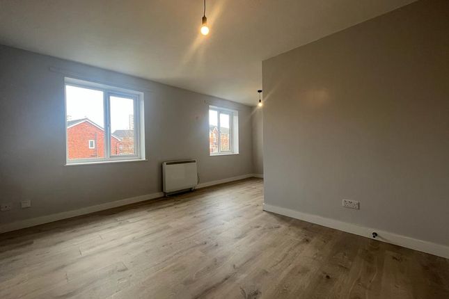 127 Blackburn Street, Salford photo 2
