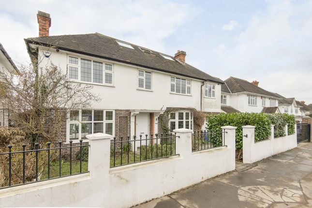 Thumbnail Flat to rent in Covington Way, London
