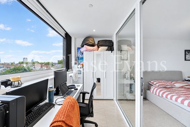 Escapade Place, Blackwall photo 2