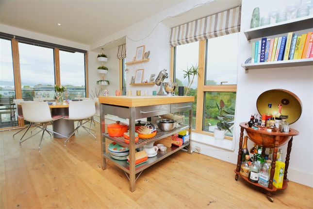 Flat for sale in Cavendish Road, Mitcham