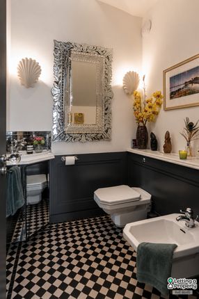 46, Duke Road, London photo 3