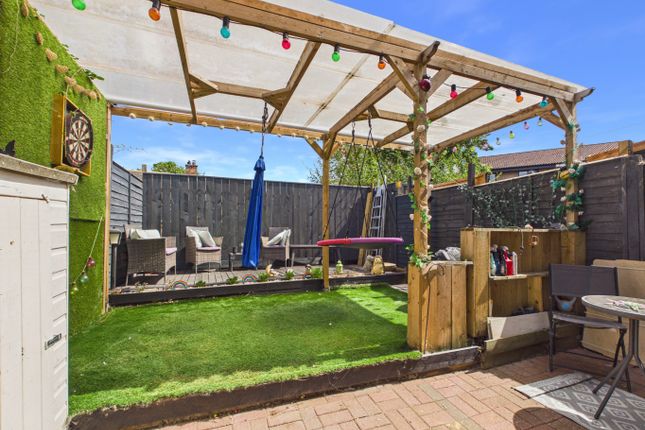 62, Sedgebrook Grove, HULL photo 4
