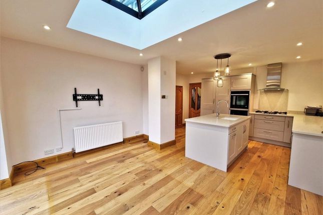 64, Windermere Road, Reading photo 2