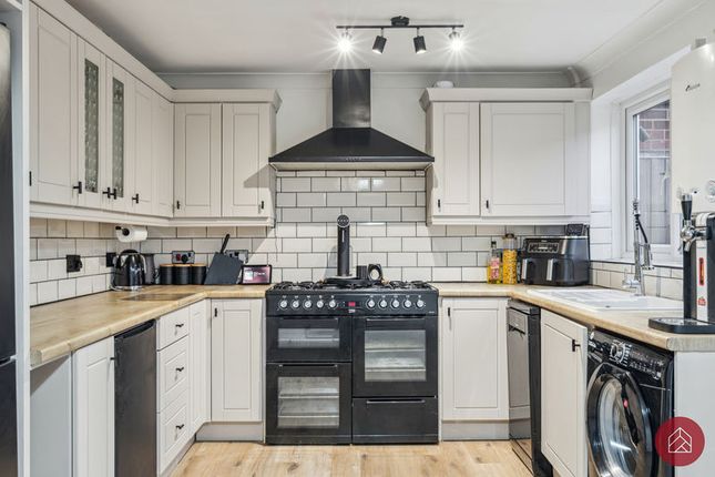 41, Glenham Road, Thame photo 2