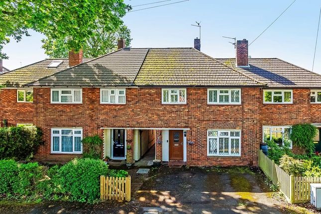 Thumbnail Property for sale in Clare Crescent, Leatherhead
