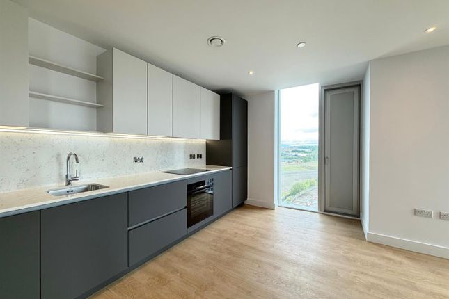 Flat 1305 Victoria Riverside, Crown View, 150 Dantzic Street, Manchester photo 2