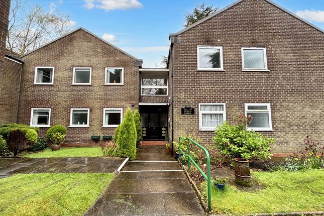 Flat for sale in Roe Green Avenue, Worsley