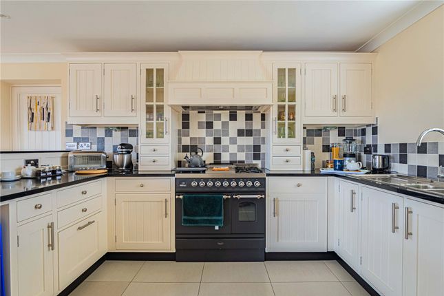 1, Hazeldene, Northall photo 4