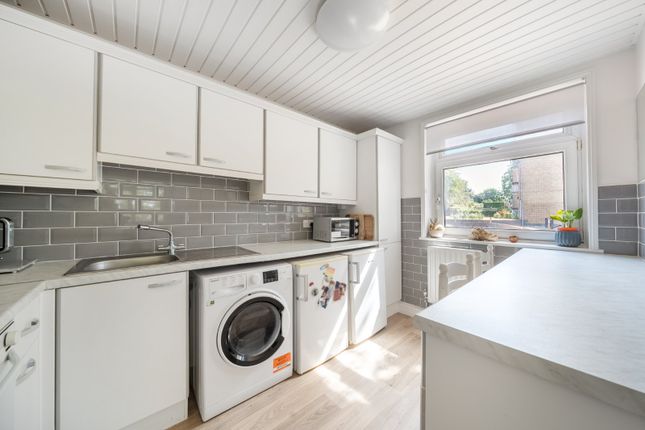 251, Friern Road, London photo 2
