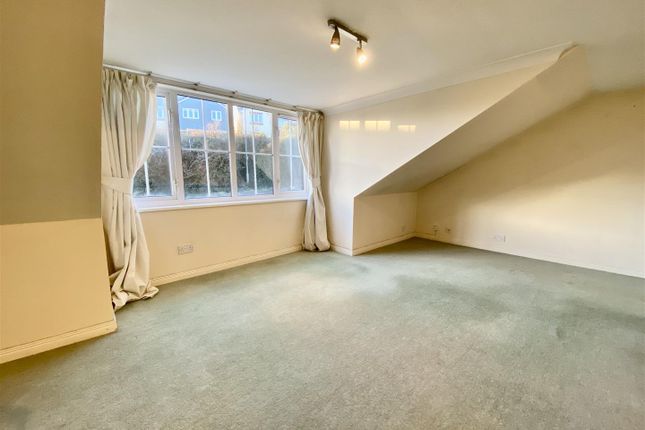 Flat 19, Chesterton Court, West Hill, Wadebridge photo 3