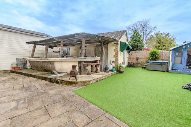 1, Norwood Crescent, Barry photo 2
