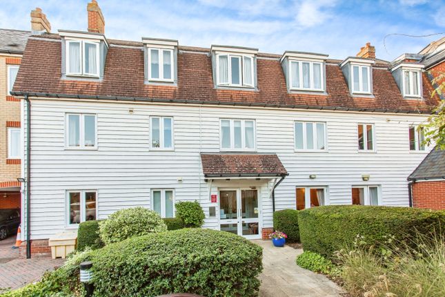 Thumbnail Flat for sale in Ormond House, Roche Close, Rochford, Essex