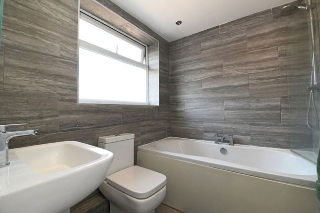 84 Pendlebury Road, Manchester photo 4
