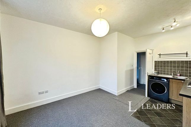 Flat 3, 28 Cavendish Place, Eastbourne photo 3