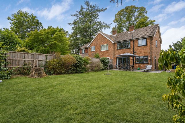 21, Wrecclesham Hill, Farnham photo 4