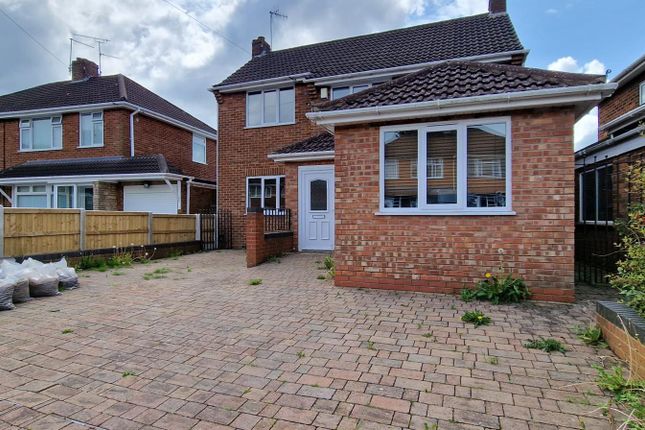 Detached house to rent in Vauxhall Gardens, Dudley