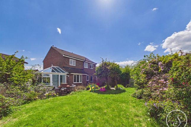 19, Spur Drive, Leeds photo 4