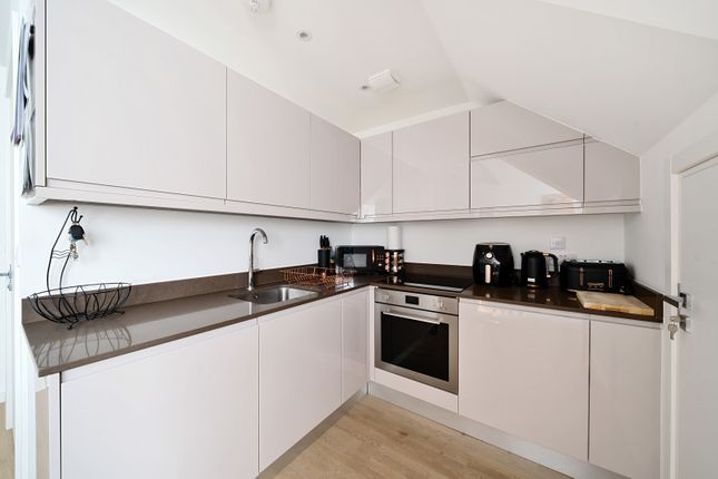 Studio for sale in River Court, Woking