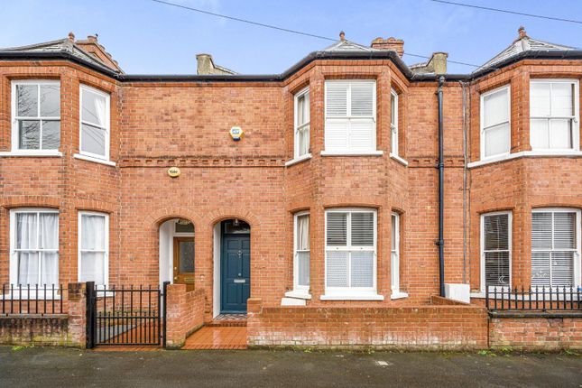 Thumbnail Town house for sale in Queens Road, Windsor