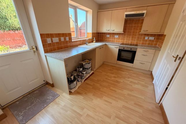 19, Bradley Close, Louth photo 2
