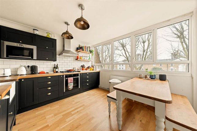 23, Andrews Walk, London photo 2