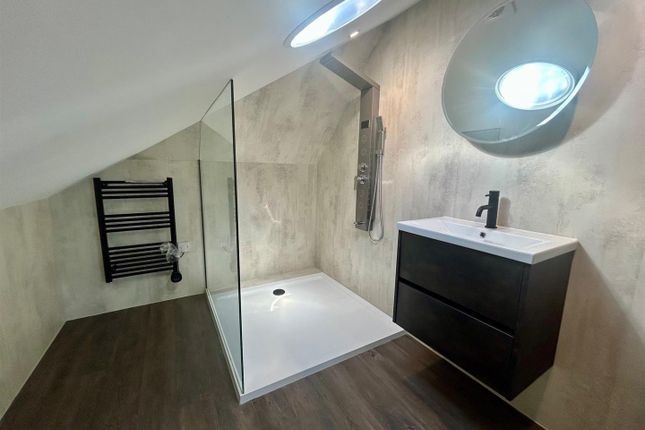 Ensuite.Jpg