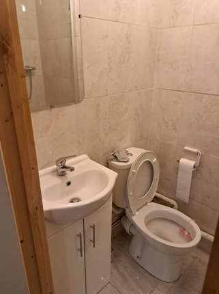 Kinder Close, London photo 4