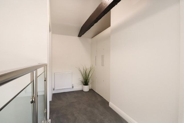 Room 4, 261, Upper Town Street, Leeds photo 3