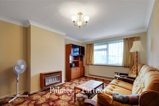 20, Pauls Crescent, Colchester photo 4