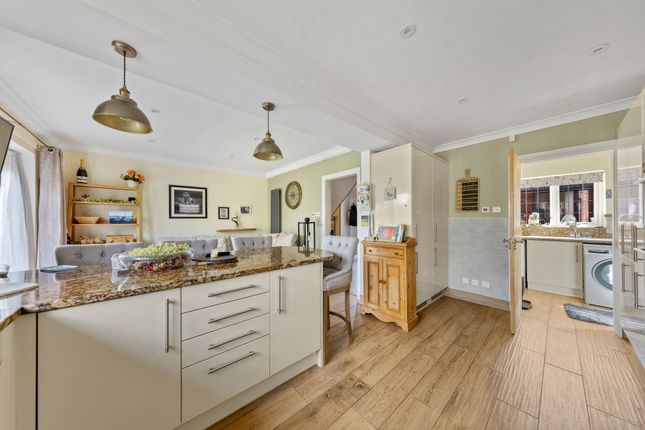 4 Henley Close, Warrington photo 3