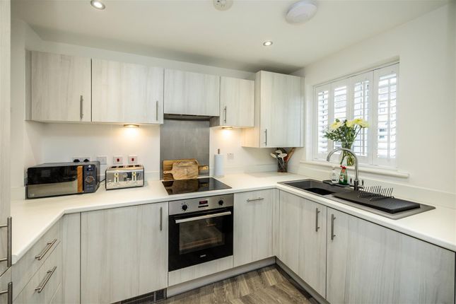 12, Willow Lane, Halifax photo 4