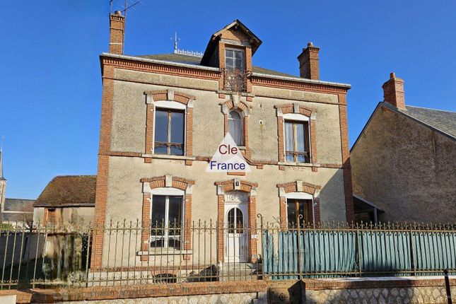 Country house for sale in Gondreville, Centre, 45490, France
